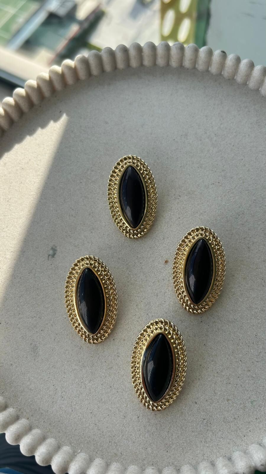 Oniks Gold Küpe Siyah